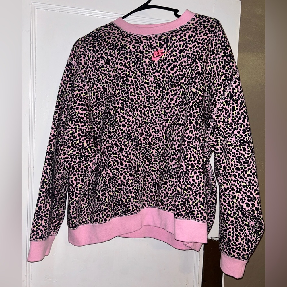 Woman’s nike shirt
